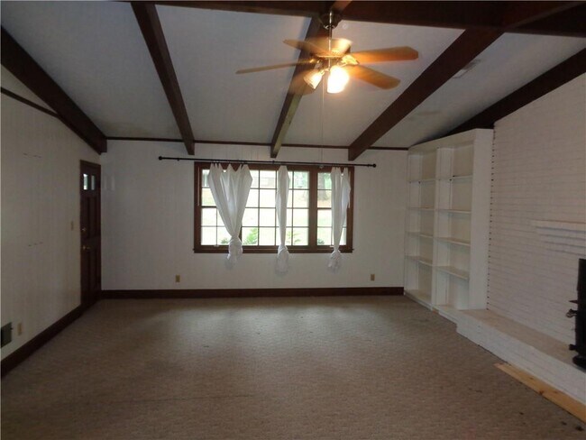 Building Photo - 1192 Pathfinder Rd