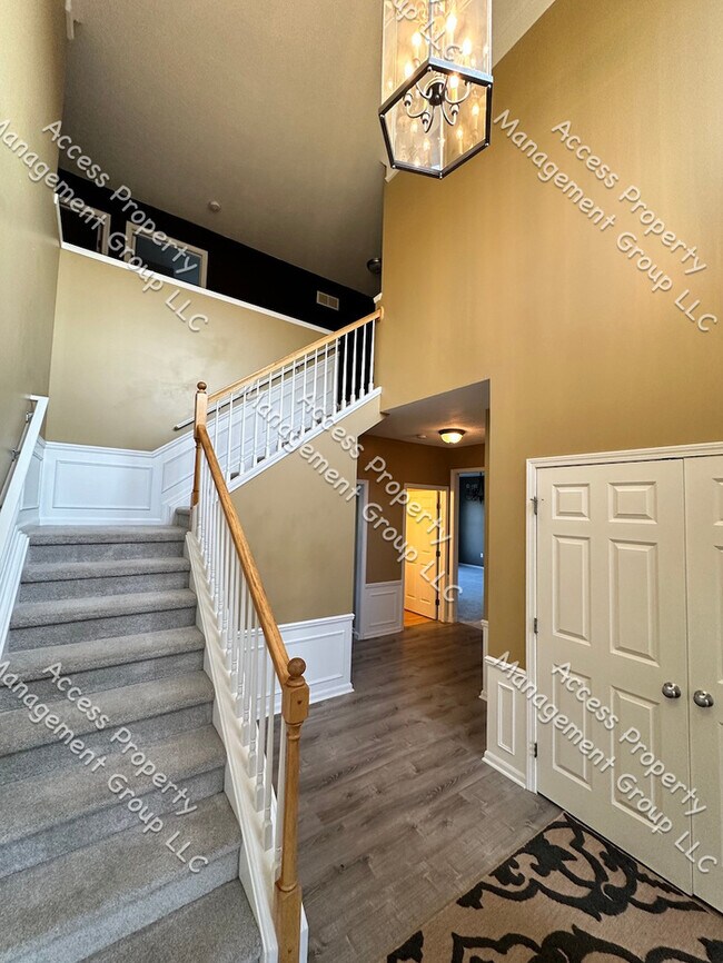 Building Photo - Crystal Springs 5 Bedroom Home on the Golf...