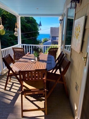 Foto del edificio - 27 Trimountain Rd