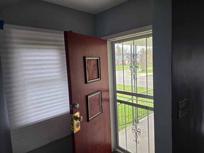 Foto del edificio - 12840 Kilbourne Ave