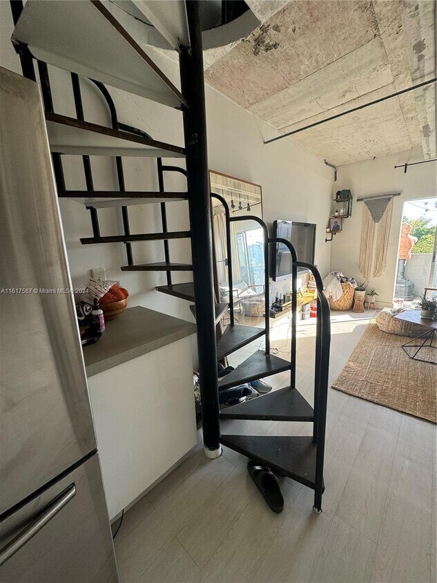 Building Photo - 7801 NE 4th Ct