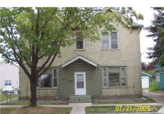 Building Photo - 739 Stewart Ave