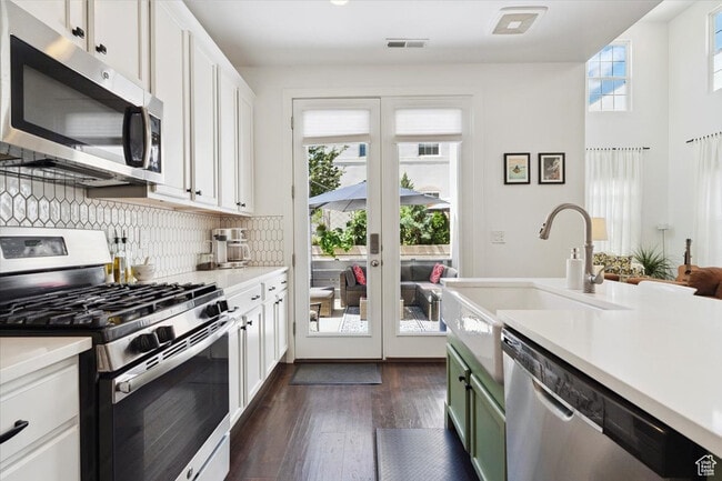 Foto del edificio - 10606 S Redknife Dr