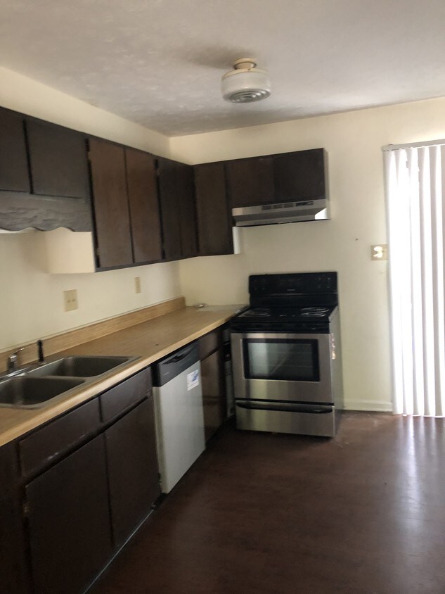 Foto principal - 1098 Strickland Bridge Rd