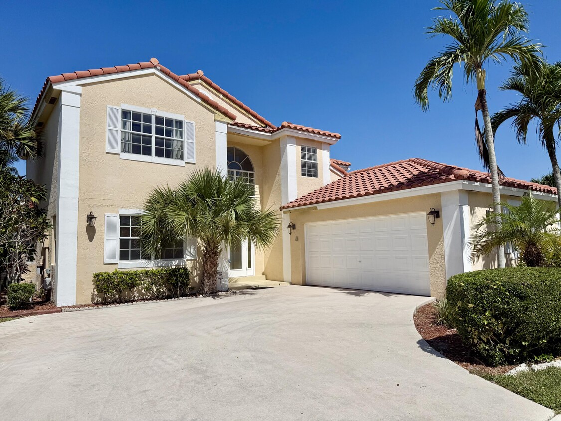 Primary Photo - 10579 Pebble Cove Ln