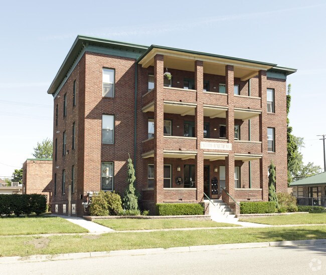 Pagoda Apartments Mount Clemens, MI