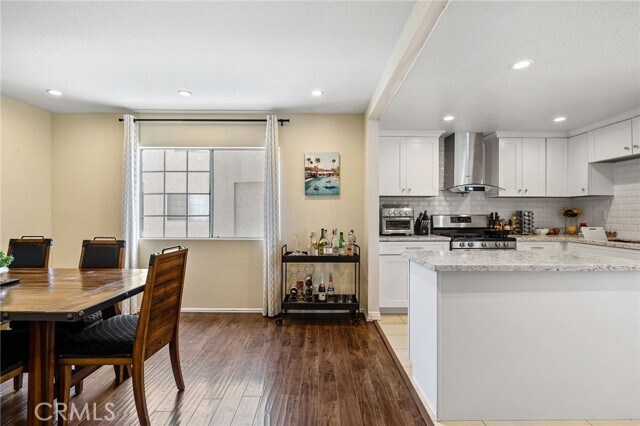 Foto del edificio - 2300 Maple Ave