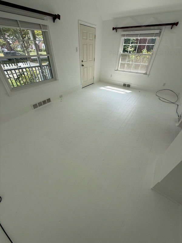 Foto del edificio - 381 Kerby Rd