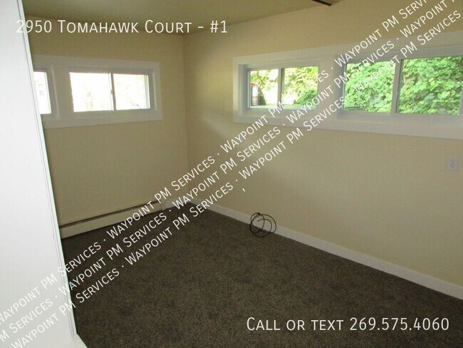 Foto del edificio - 2950 Tomahawk Ct