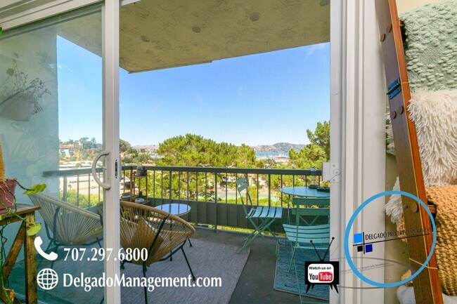 Foto del edificio - Sausalito living in this 2bd/2ba hillside ...