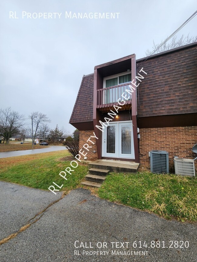 Building Photo - 2 Bedroom 1.5 Bath Townhome in Holly Hill,...