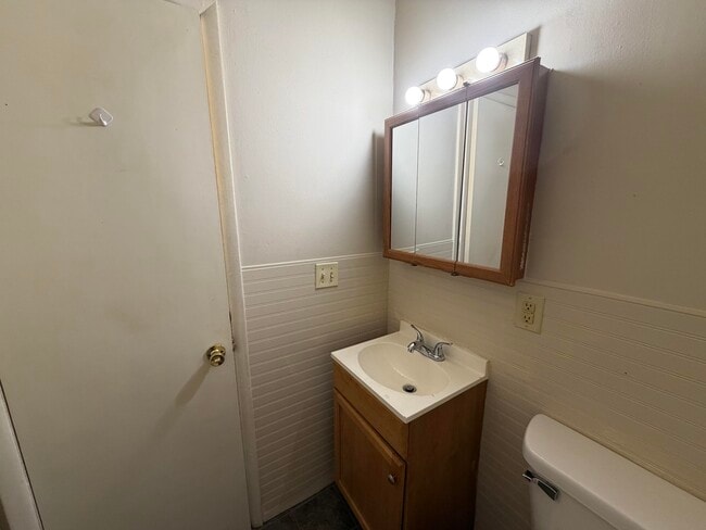 Building Photo - 1016 Camaro-