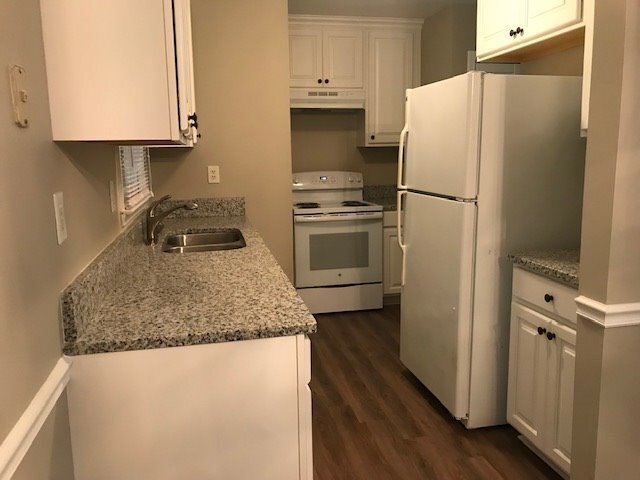 Building Photo - Pfafftown - Salem West!