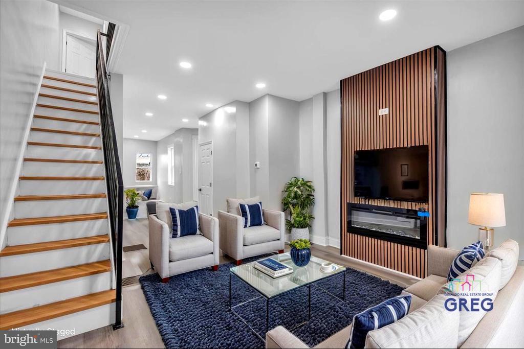 Foto principal - 4229 Romain St