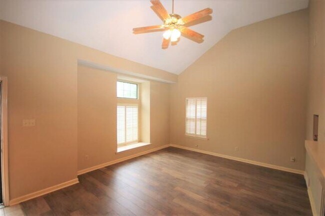 Building Photo - 1643 Oaken Bucket Dr