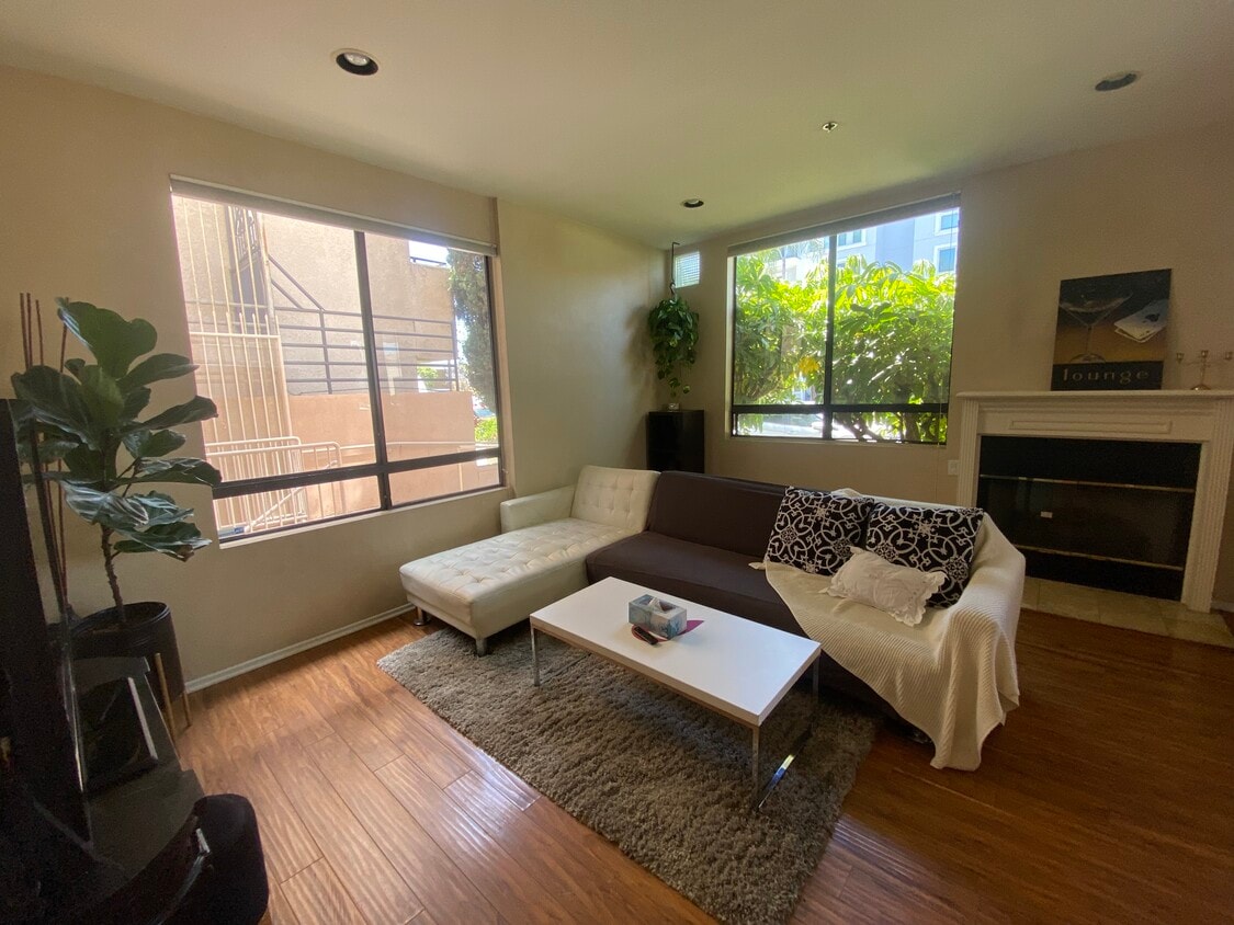 1238 S Holt Ave Unit 1, Los Angeles, CA 90035 Condo for Rent in Los