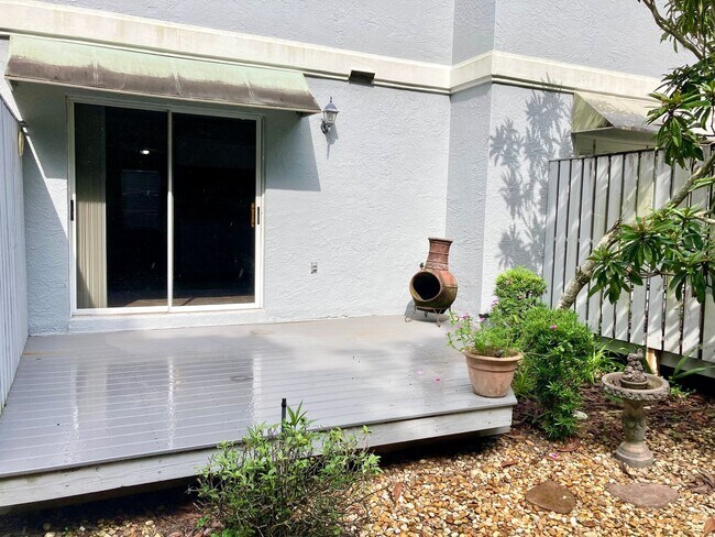 Foto del edificio - Pelican Cove Condo
