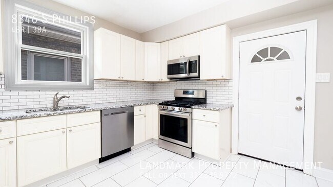 Building Photo - 8346 S Phillips Ave