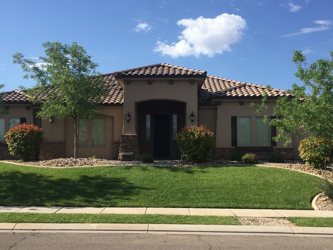 Front Entry - 2692 E 3580 S