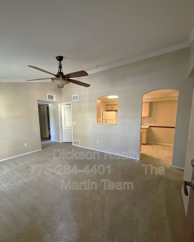 Foto del edificio - 6850 Sharlands Ave.
