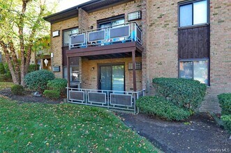 Building Photo - 10 Brevoort Dr