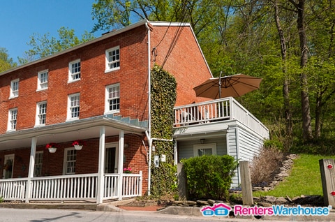 Building Photo - 947 Oella Ave