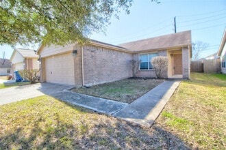 Building Photo - 29407 Legends Green Dr
