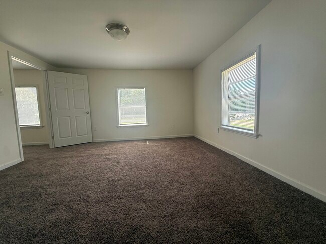 Foto del edificio - 3742 Berry Ln