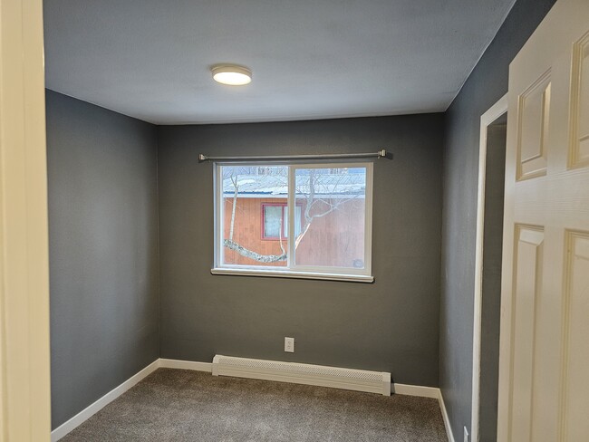 Building Photo - 534 N Bliss St