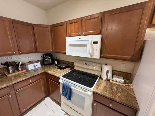 Building Photo - 9572 SW 169th Pl
