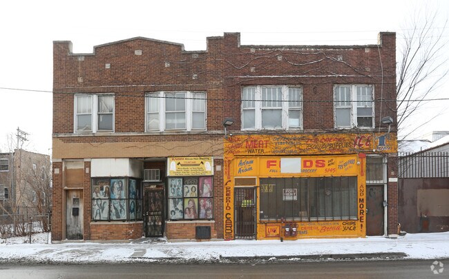 Building Photo - 5143 W Division St