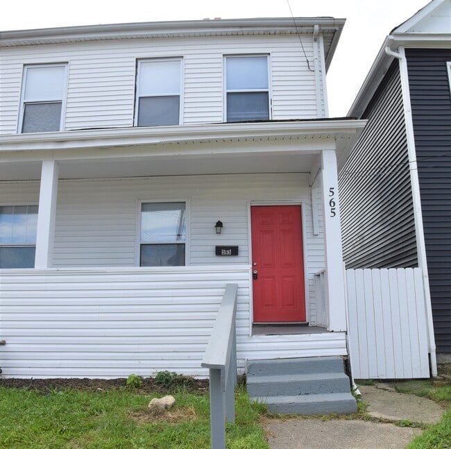 Building Photo - 565 E Deshler Ave