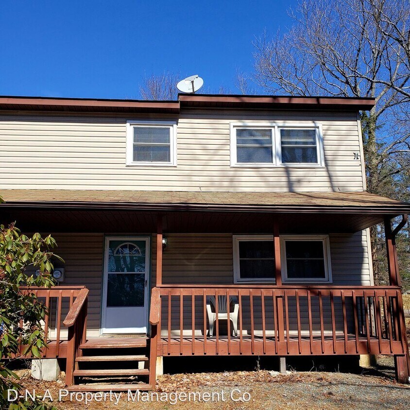 Primary Photo - 3109 Evergreen Cir