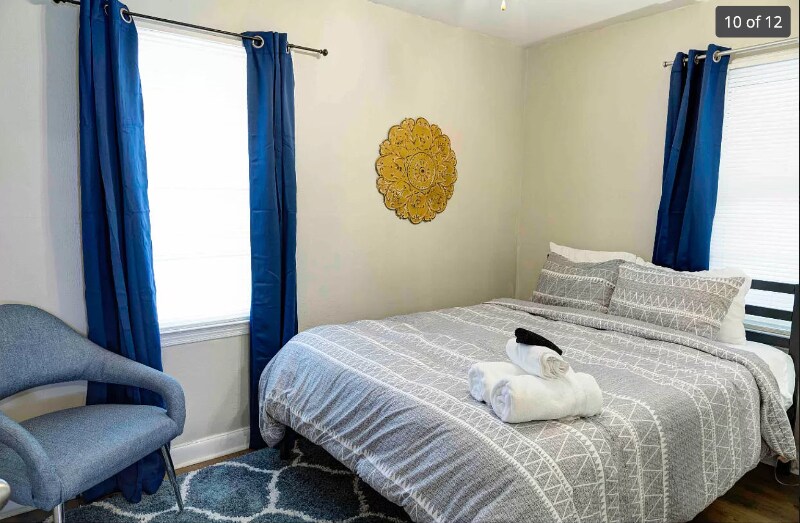 Building Photo - 2741 Magnolia Ave