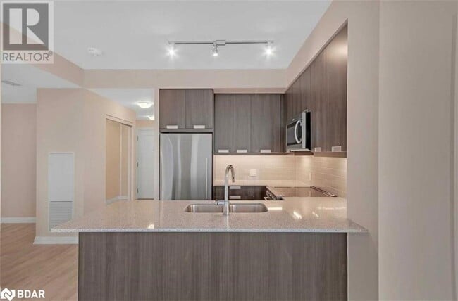 Building Photo - 35 Watergarden Dr