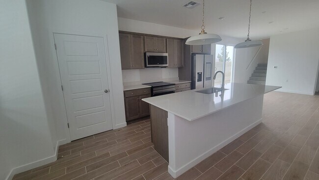 Building Photo - 12533 Camino Glorieta, Bakersfield, CA 93311