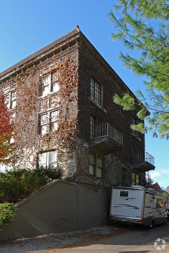 Foto del edificio - The Edgeland