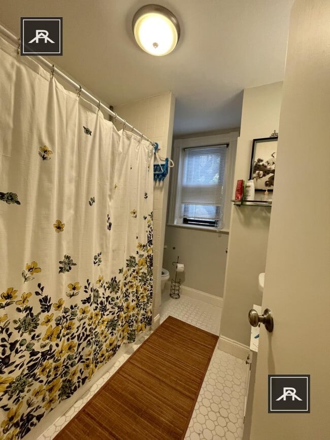 Building Photo - 1 bedroom in Brookline MA 02445