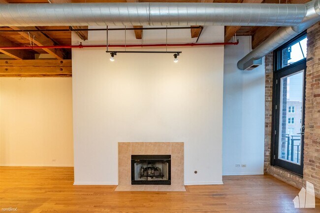 Foto del edificio - 1 br, 1 bath Condo - 375 W Erie St