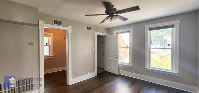Foto del edificio - 3038 N Sheffield Ave