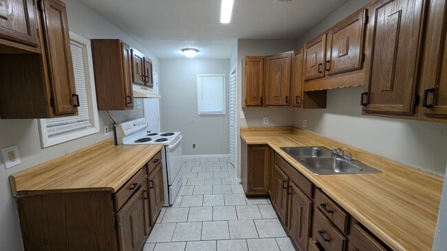 Foto del edificio - 203 Johns Rd