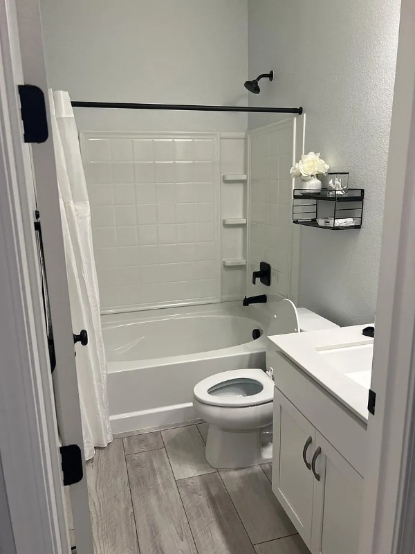 Foto del edificio - 630 Golden Violet Way