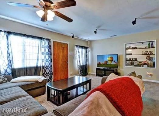 Foto del edificio - 3 br, 1 bath House - 15527 Lefloss Avenue