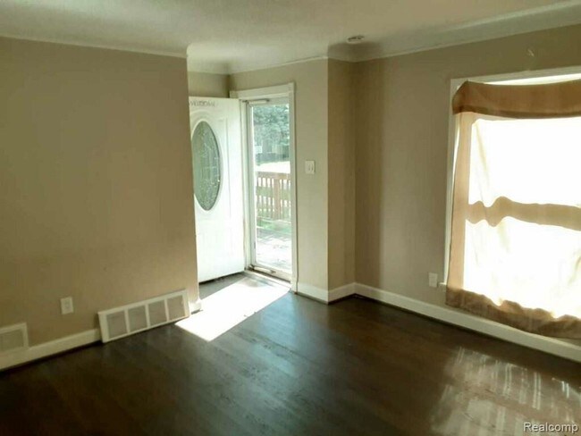 Foto del edificio - 24614 Hopkins St