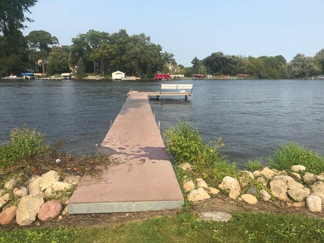 Building Photo - 4318 Golf Ln