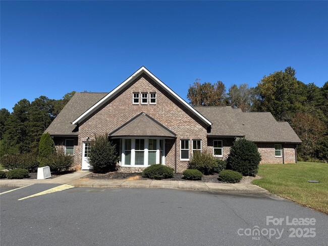 Building Photo - 14019 Thompson Rd