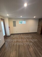 Building Photo - 2324 N Watts St