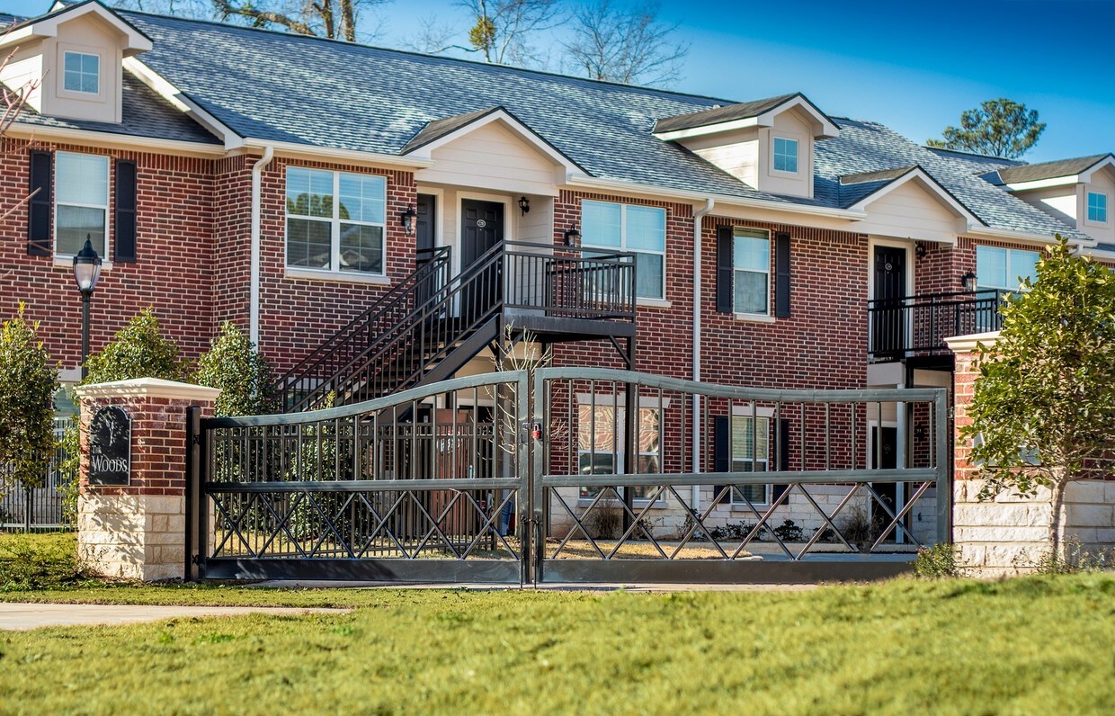 The Woods Apartments Rentals in Longview at 113 Magnolia Ln Longview