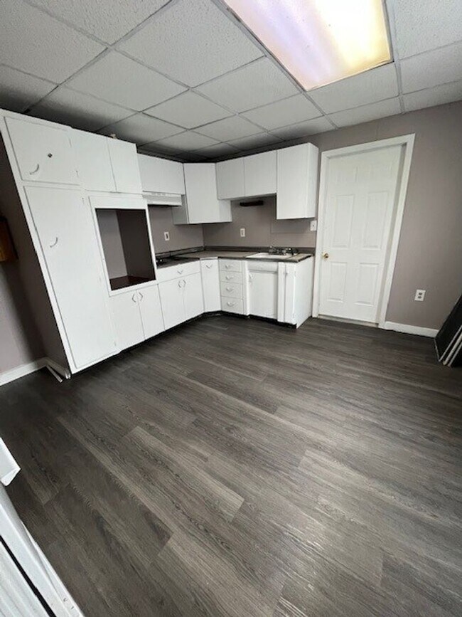 Building Photo - 208 W Patterson St