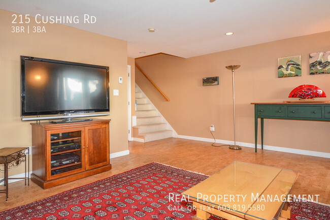 Building Photo - 3 Bedroom Condo in sought after Moody Poin...